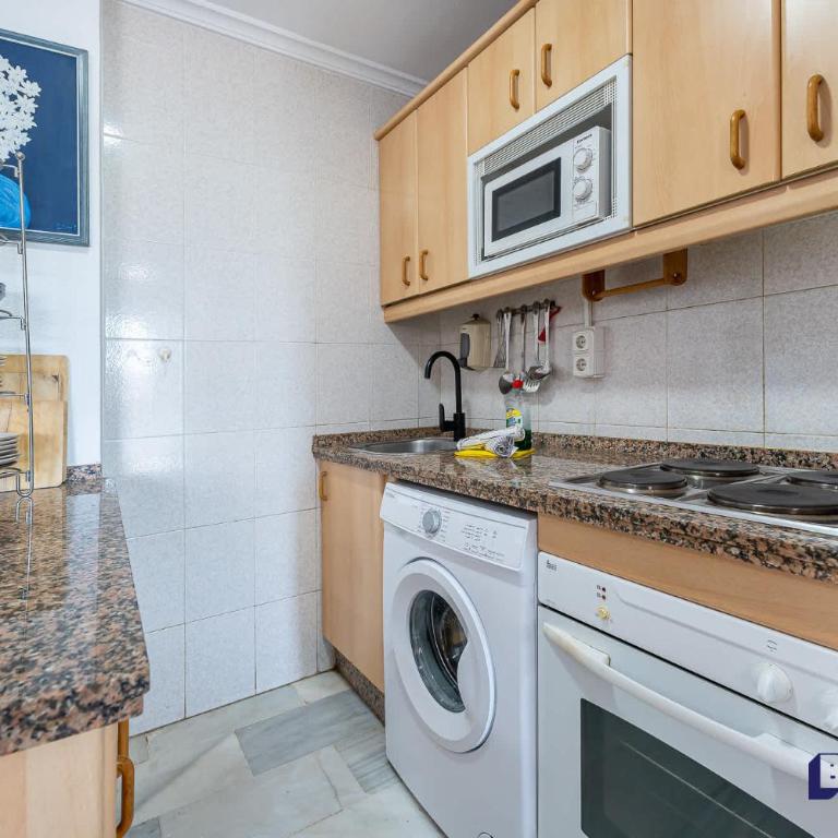 2 BR Beach and Pool By Better Bookings - Apartamento - 14