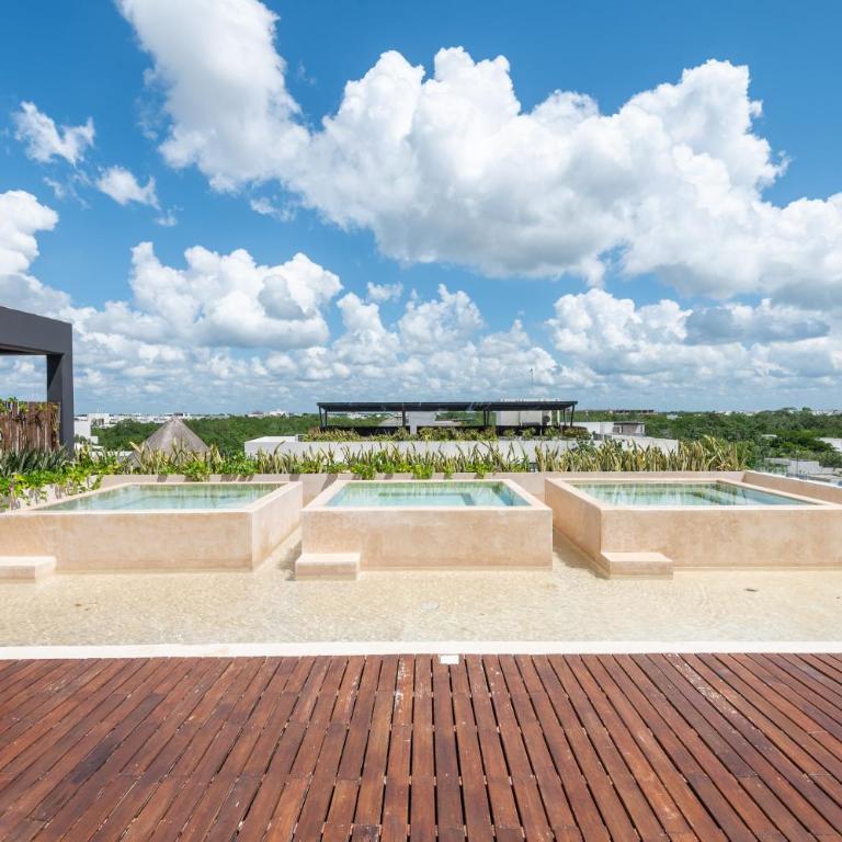 Modern Retreat with Private Garden and Jacuzzi - Two-Bedroom Apartment - 6