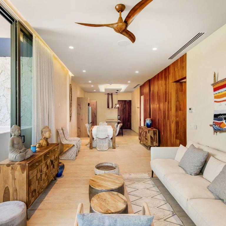 Modern Retreat with Private Garden and Jacuzzi - Two-Bedroom Apartment - 13