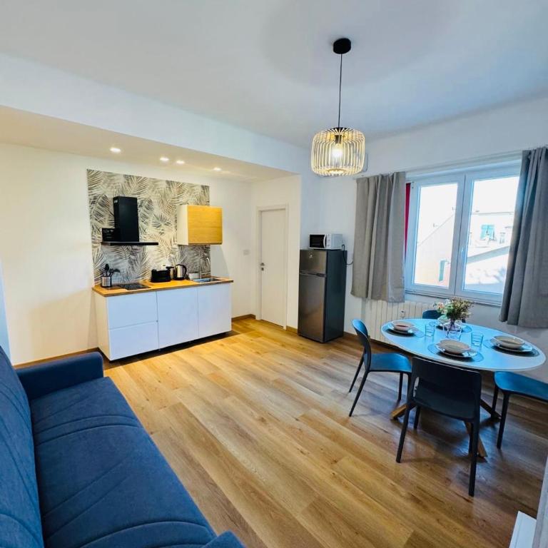 Bright and Spacious Elegant Apartment 5 min Airport - Appartamento con 1 Camera da Letto e Balcone - 3