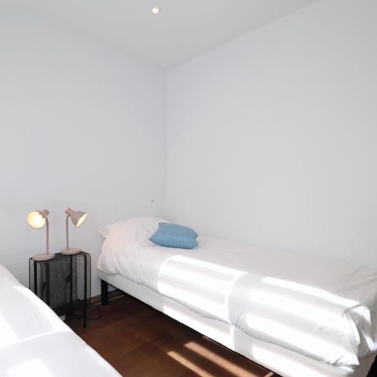 Le CapriBeach by TAH - Top emplacement & Parking - Two-Bedroom Apartment - 12