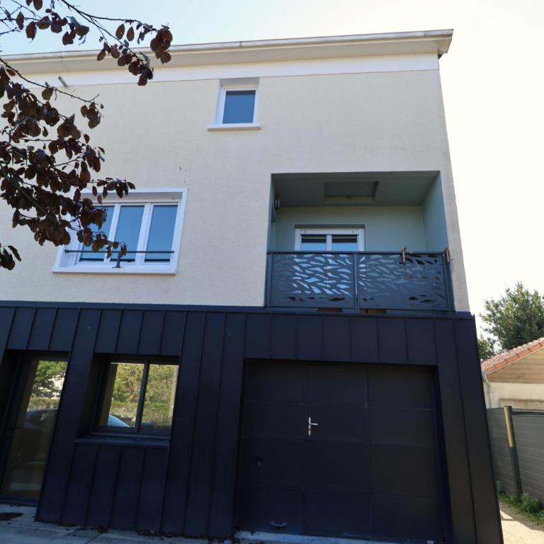 Le CapriBeach by TAH - Top emplacement & Parking - Two-Bedroom Apartment - 16