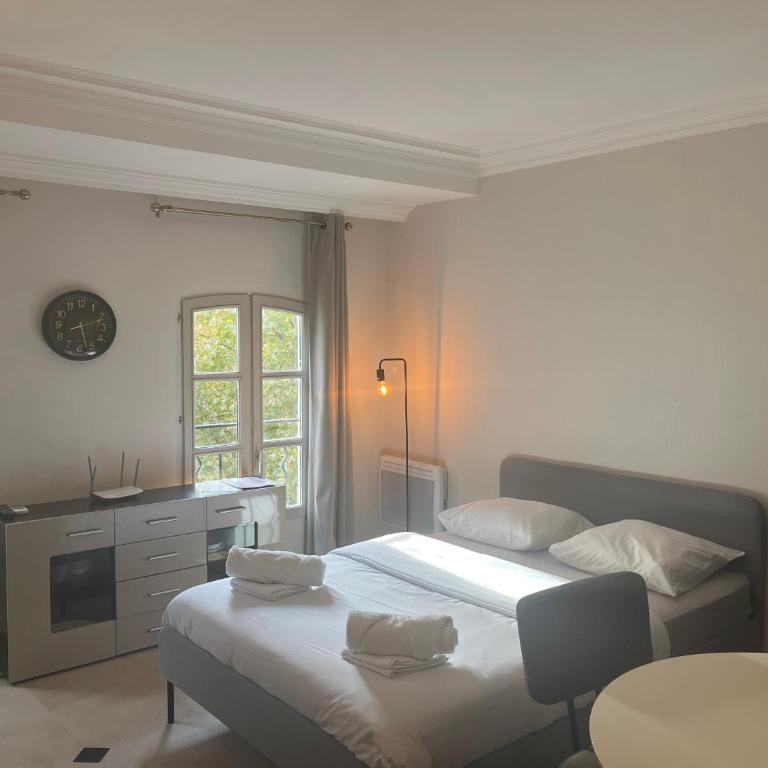 Paule - Studio climatisé au 3eme place pie 2pers - One-Bedroom Apartment - 10
