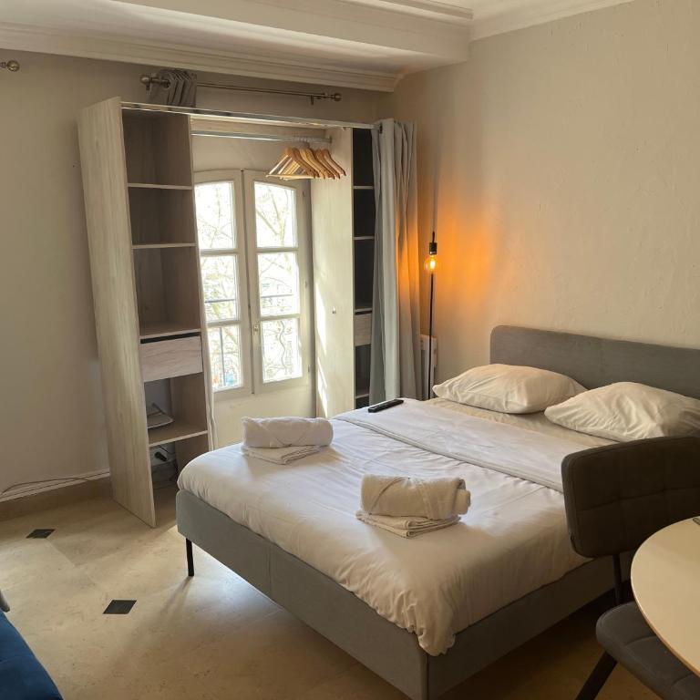 Paule - Studio climatisé au 3eme place pie 2pers - One-Bedroom Apartment - 9