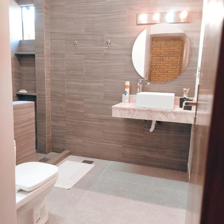 Hermosa casa nueva en Condominio a metros de Aqua village - Villa de 3 dormitorios - 22