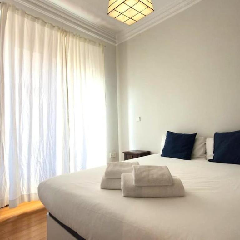 Centrally located flat in Madrid for 6 people - Ciudad Rodrigo - Three-Bedroom Apartment - 17