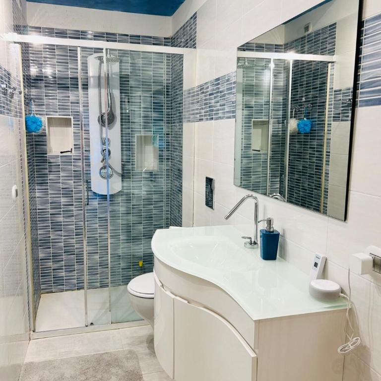 Urban Home Verona - Three-Bedroom Apartment - 46