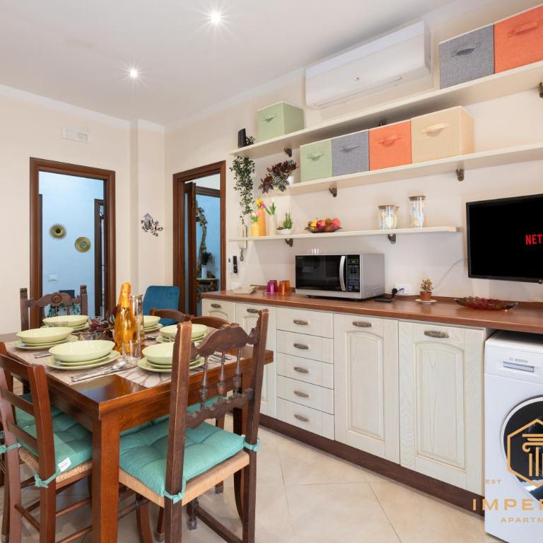 Imperium Aquaeductus - 5 min Metro, 8 Pax, 4 BDRM, 2 baths, A-C, park view - Appartamento con 4 Camere da Letto e Balcone - 32