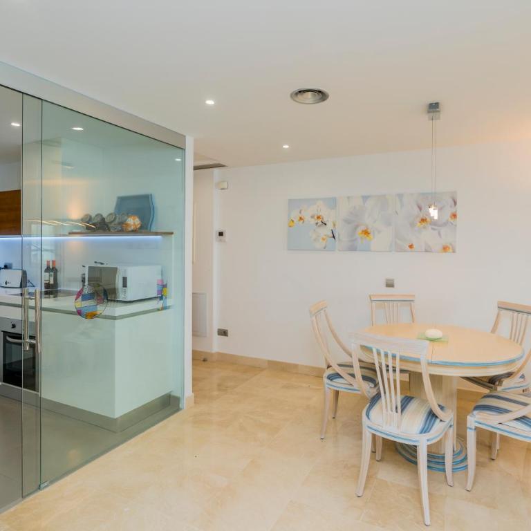 3 BR Los Arqueros beach Marbella - Three-Bedroom Apartment - 5