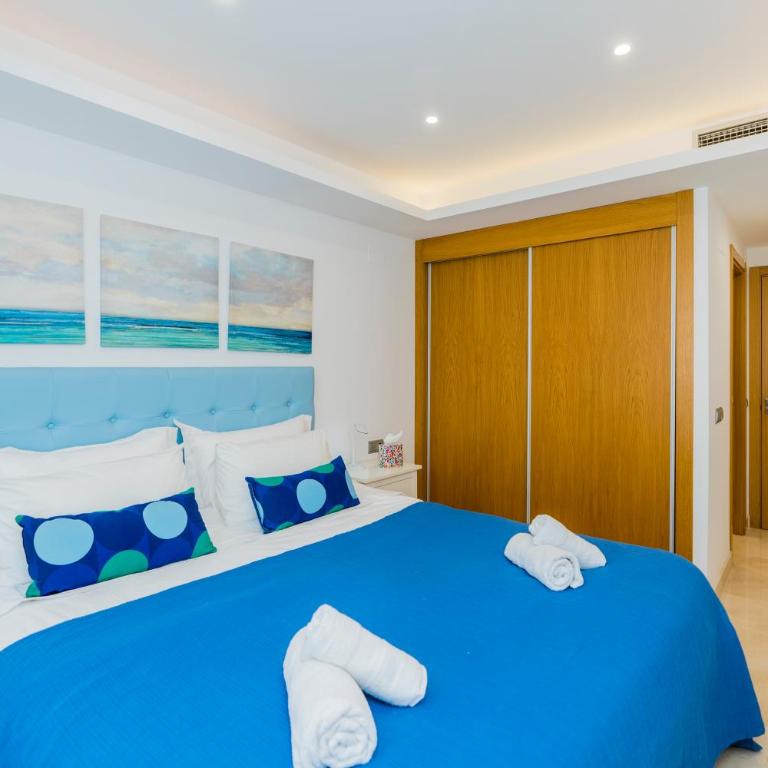3 BR Los Arqueros beach Marbella - Three-Bedroom Apartment - 11