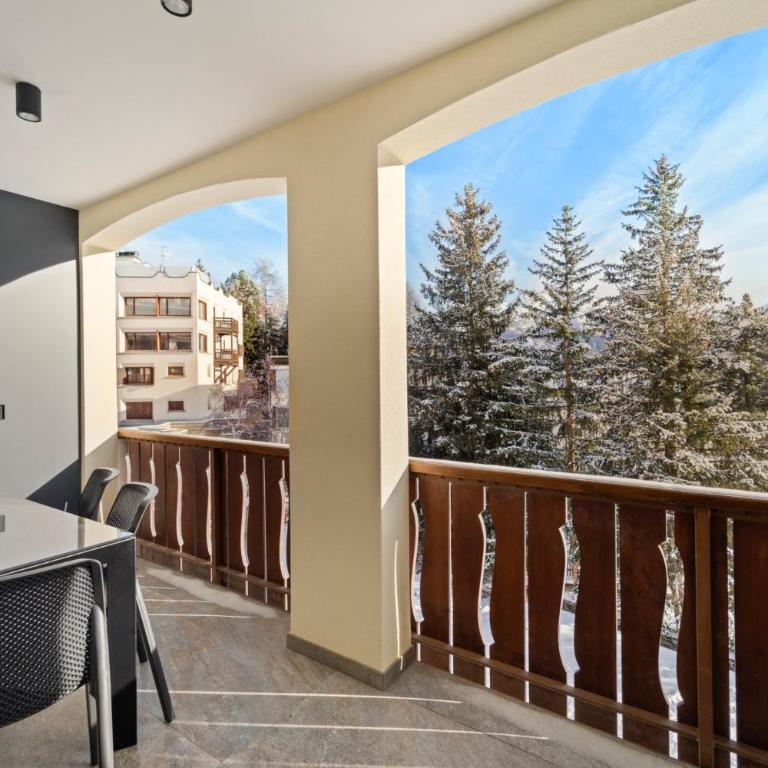 Luxury Lakeview Apartment in St Moritz Center - Two-Bedroom Apartment with Lake View - 9