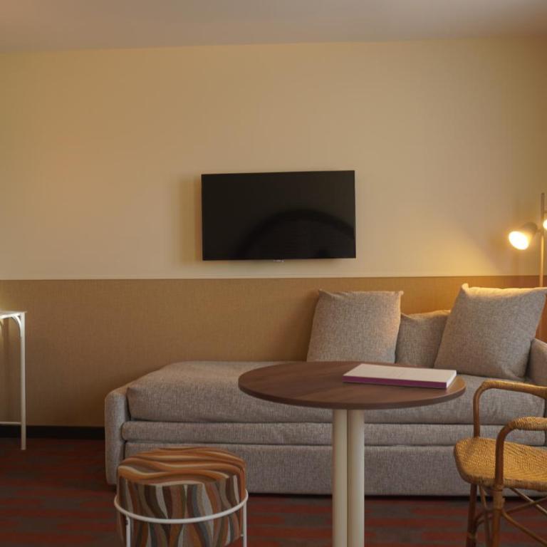 Mercure Arles Centre Arenes - Suite Junior avec 1 Lit Double et 1 Canapé-Lit - 9