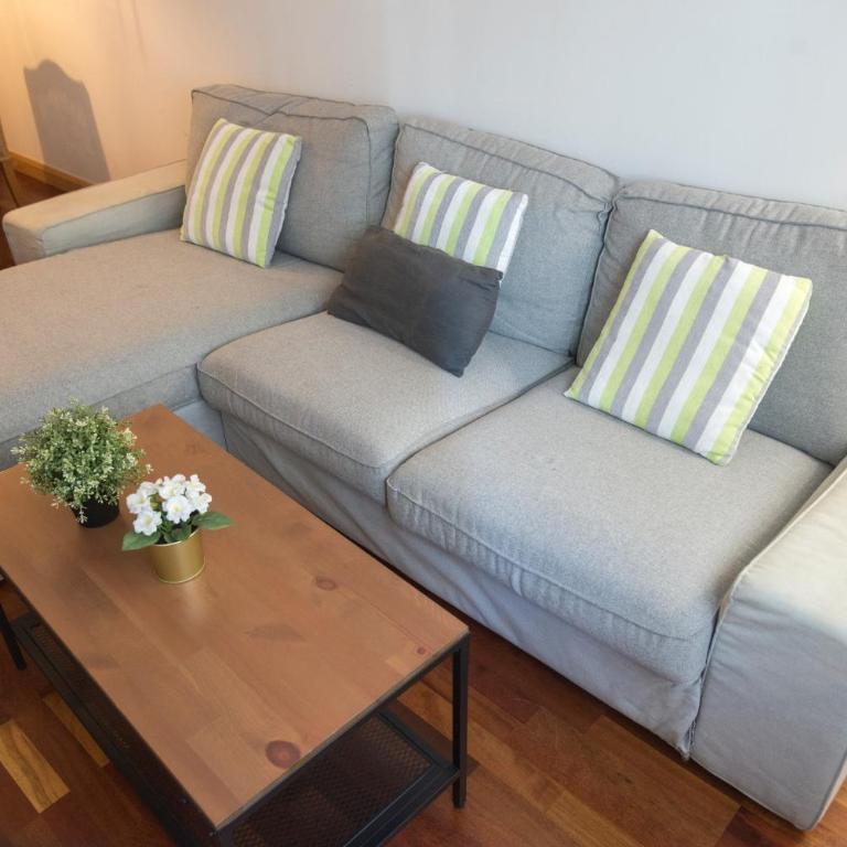 Villa de Madrid 17 - Apartamento de 2 dormitorios - 48