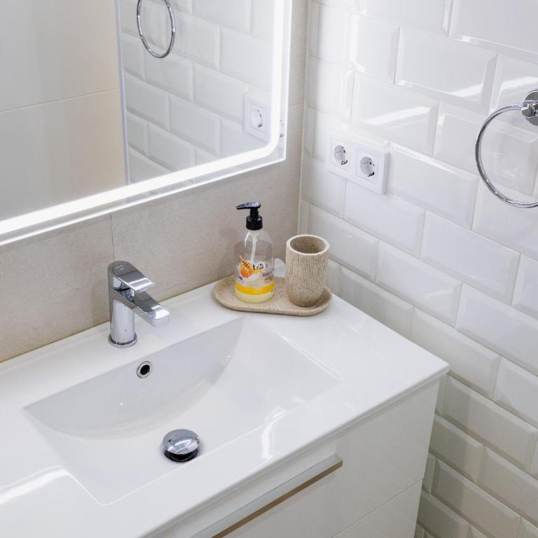 Madrid Puerta de Toledo en el centro de la ciudad Apartamento moderno en Madrid ideal para estancias corporativas y media estancia 15 días o mas Espacios amplios y confortables - Apartamento de 2 dormitorios - 26