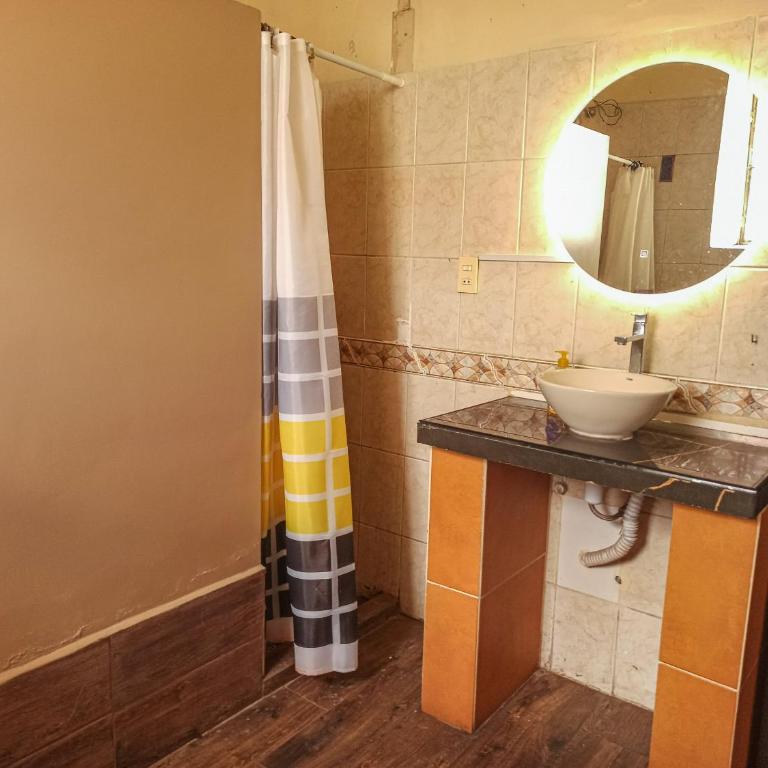 Colors House - Habitación Familiar con baño privado - 8