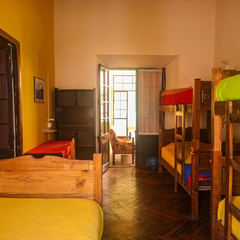 Colors House - Habitación Compartida Mixta de 6 camas - 2