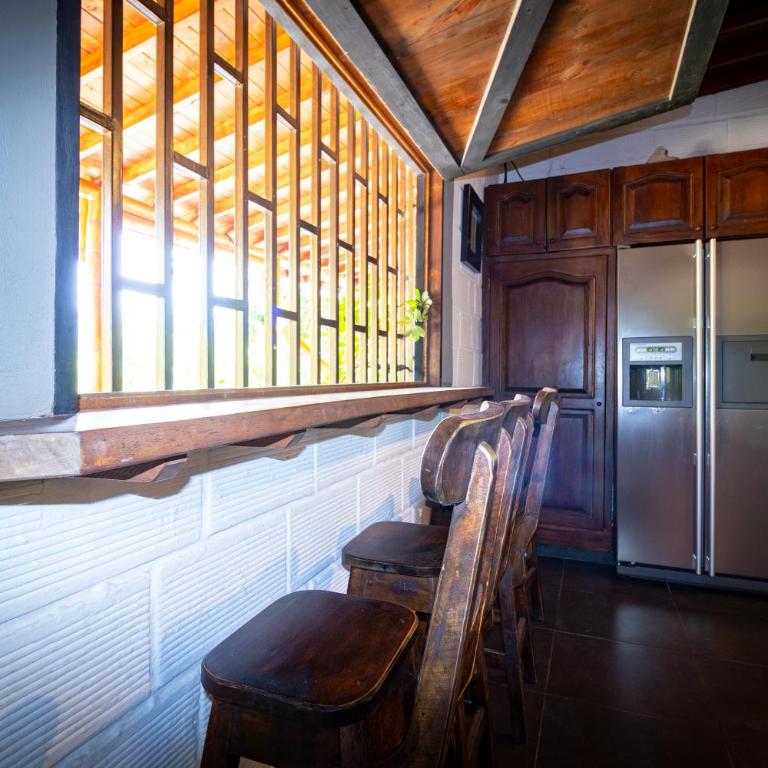 Hermosa Casa y Cabañas en Barbosa, Antioquia - Family Room - 12