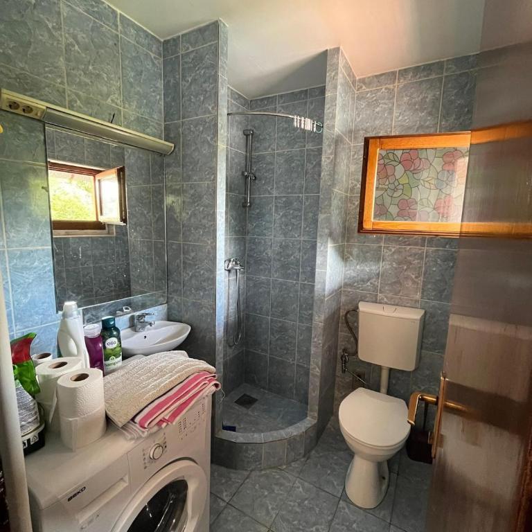 Vacation spot in Sarajevo in a calmest spacious area - One-Bedroom Apartment - 12