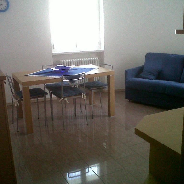 Moderno appartamento e ampio garage in centro - Apartamento de 2 dormitorios - 3