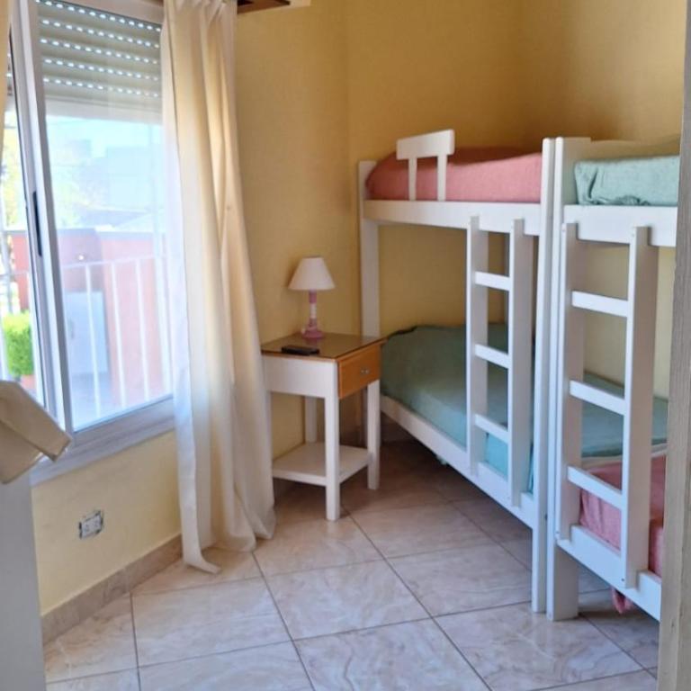 Departamento en Tandil, zona Calvario, 2 habitaciones con wi fi y cochera - Apartamento de 2 dormitorios - 11