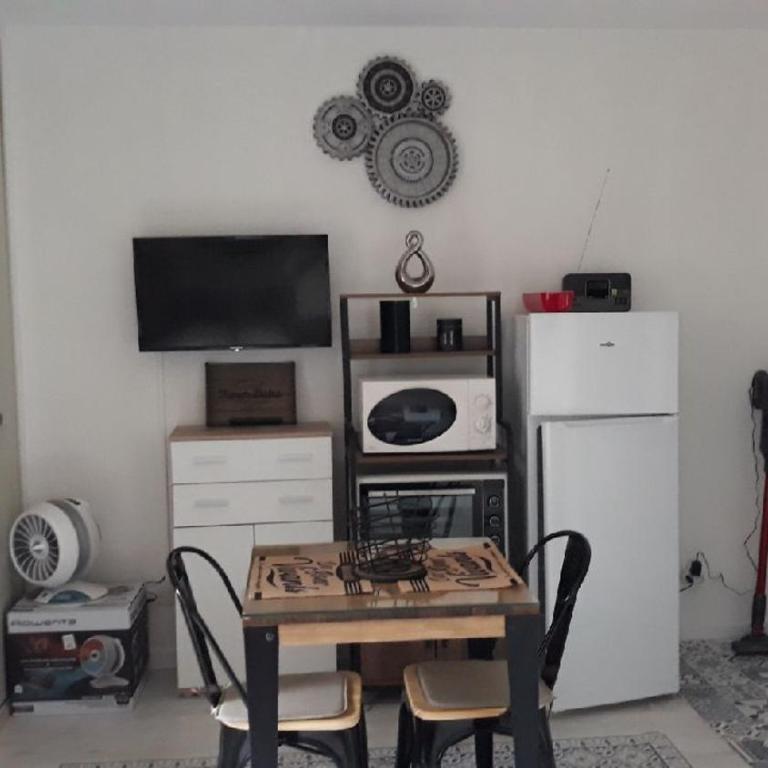 Coup de cœur 3 étoiles terrasse parking Wifi à 70 m des thermes - Appartement 1 Chambre - 8