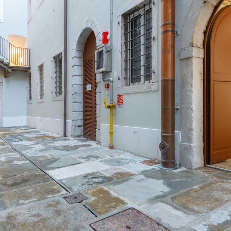 Tra bora e poesia, casa Baudelaire a Trieste - Appartamento con 2 Camere da Letto - 32