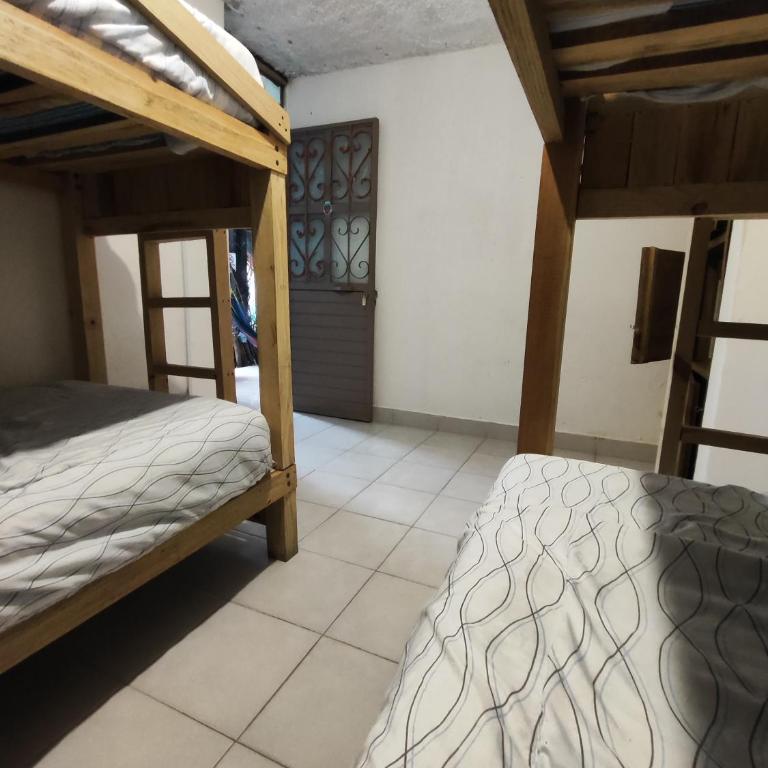 Hostal IKAL - Mixed Dormitory Room - 2
