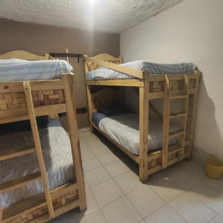 Hostal IKAL - Mixed Dormitory Room - 6