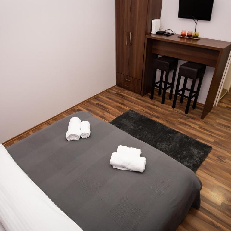 Jasha Apartments - Standardna Dvokrevetna Soba sa Bračnim Krevetom - 3