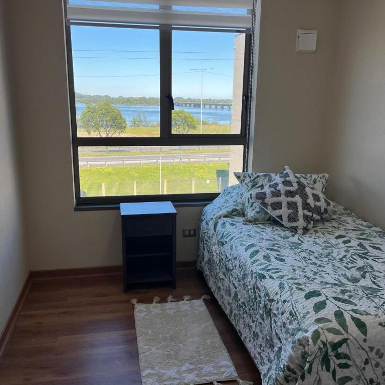 Apartamento en Concepción con vista al Biobío - Three-Bedroom Apartment - 2