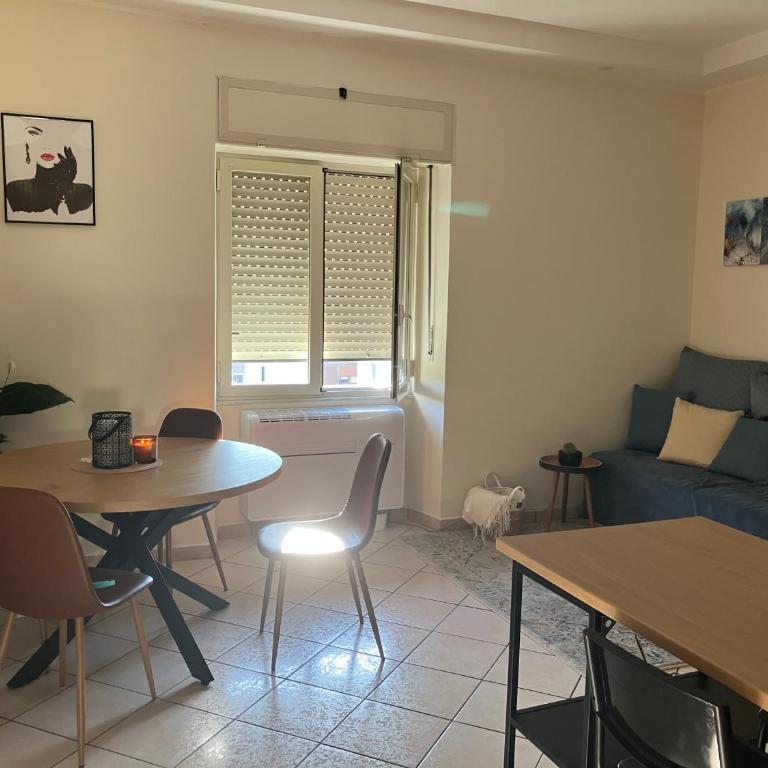 Rosemary s House Napoli Apt Private Parking Metro - Appartamento con 2 Camere da Letto - 4