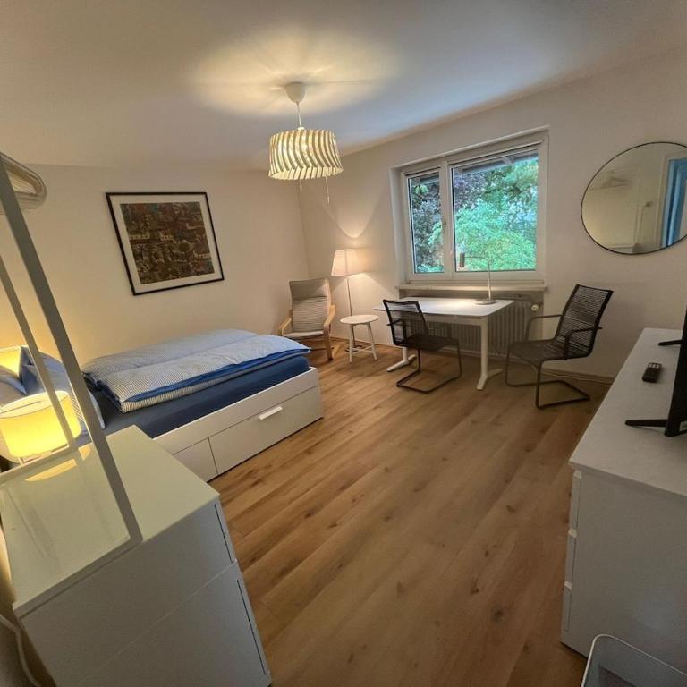München Trudering 3 Schlafzimmer 90 qm sehr ruhig, U-S Bahn 350m - Three-Bedroom Apartment with Balcony - 12