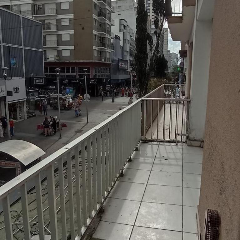 Depto San Martin, zona Centro, para 4 personas - One-Bedroom Apartment with Balcony - 15