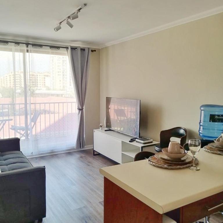 Central, recién remodelado y con vista al oriente - One-Bedroom Apartment - 10