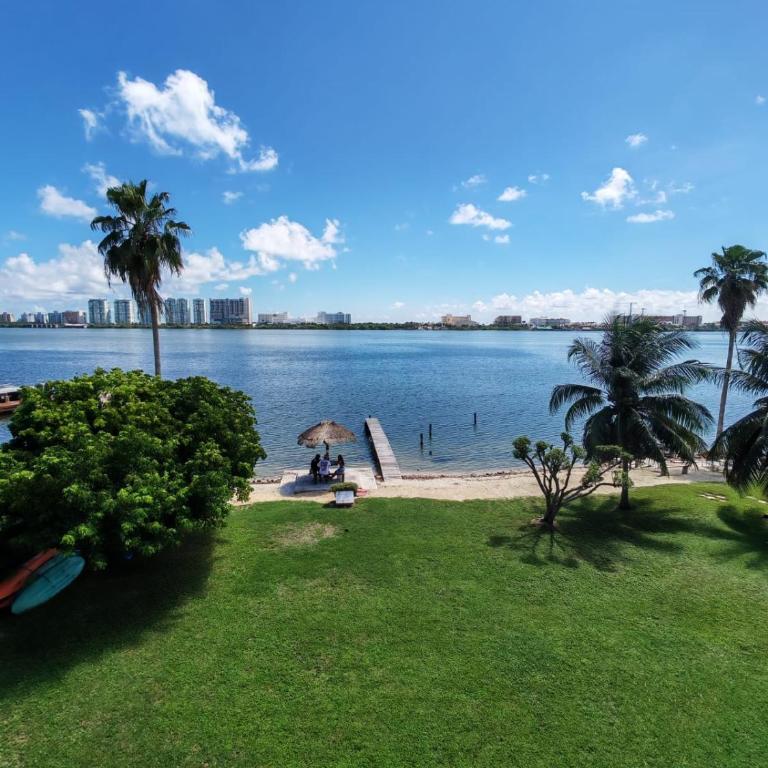 Hermoso departamento en zona hotelera frente a la laguna - Apartment mit 2 Schlafzimmern - 38
