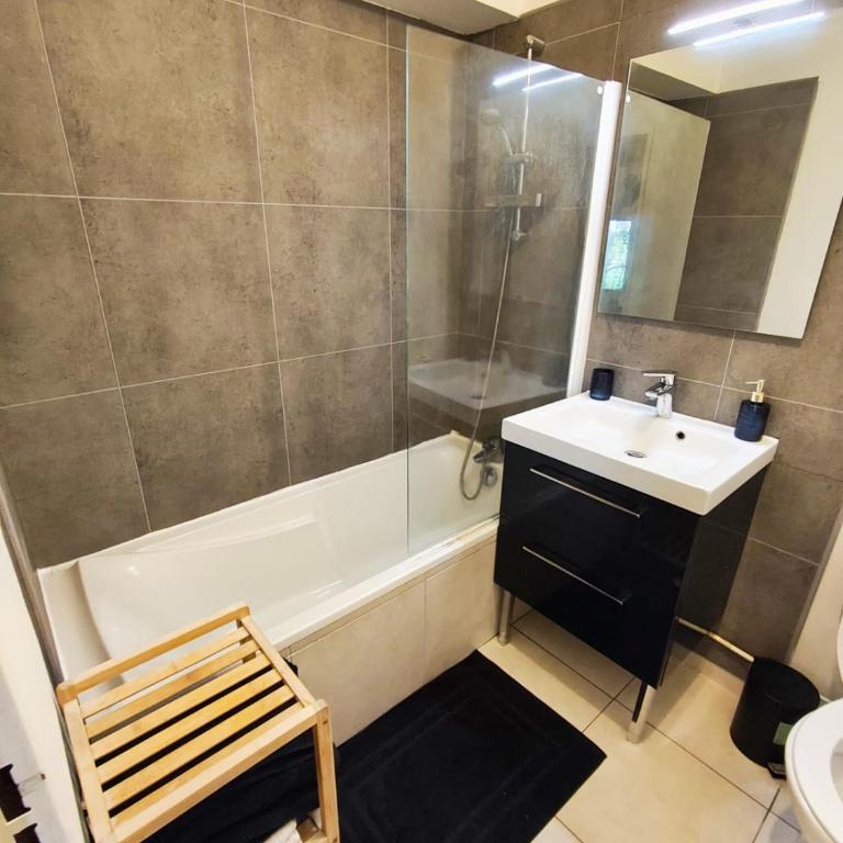 Suite Drop and Dodo - 2 personnes - Colombier Arsenal - Second Lodge - Rennes - One-Bedroom Apartment - 24