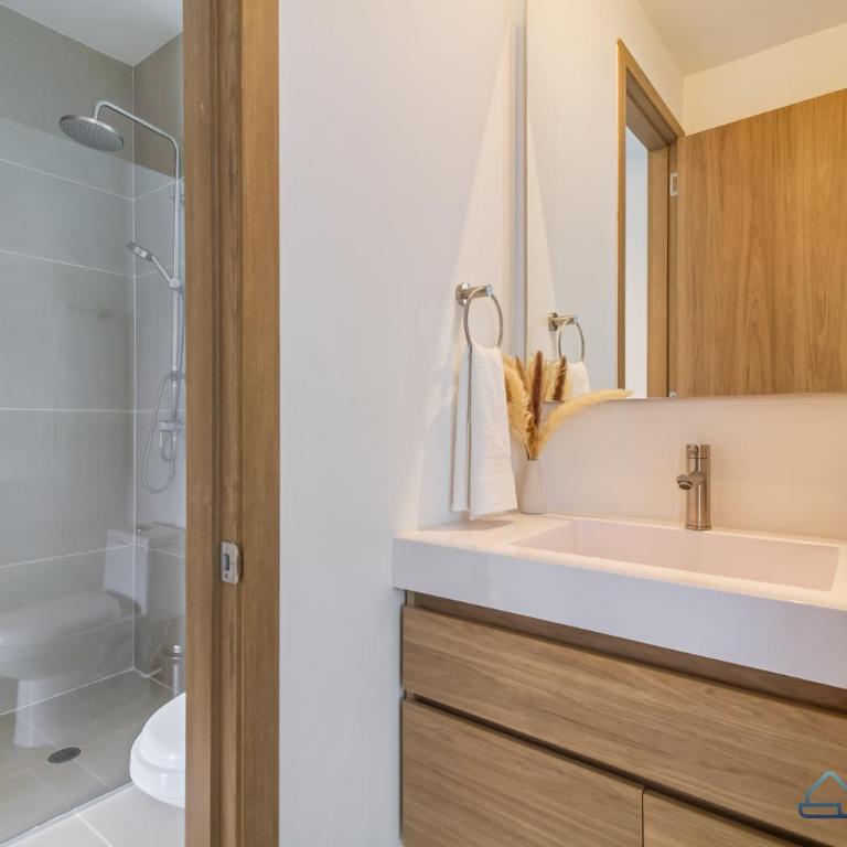 Baia Kristal Cartagena by HostPro - Family Two-Bedroom Apartment with View - 1