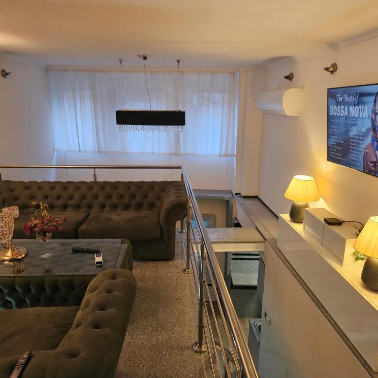 Hram Suite Lux - Deluks Apartman sa 2 Spavaće Sobe i Balkonom - 1