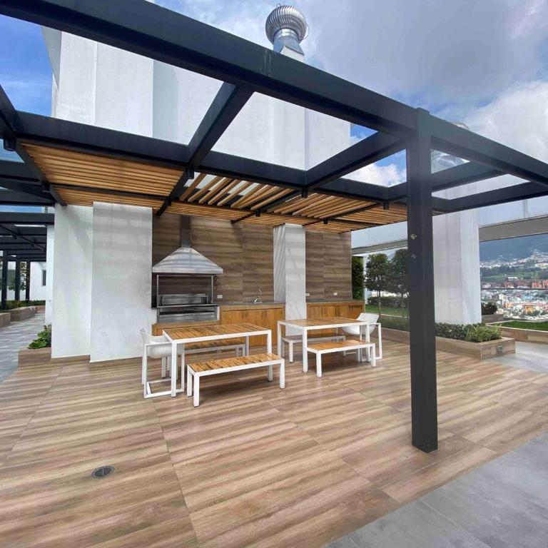 Boho apt-balcony in La Carolina, 60" TV 4K - One-Bedroom Apartment with Balcony and Mountain View - 4