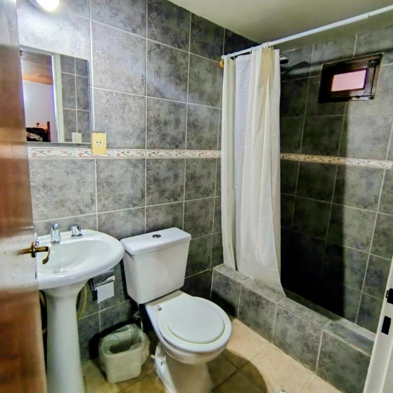 Hostel Glaciar Marconi I - Habitación Doble Económica - 2 camas - 3