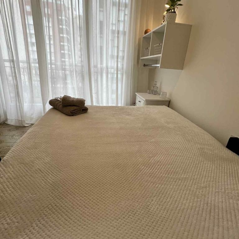 Monoambiente con balcón soleado - One-Bedroom Apartment - 10