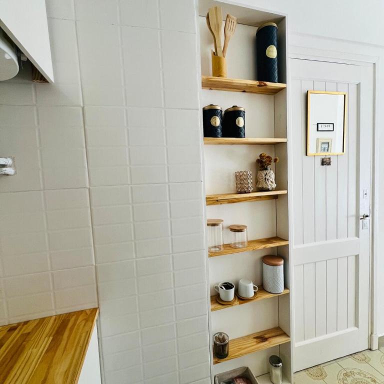 Monoambiente con balcón soleado - One-Bedroom Apartment - 22