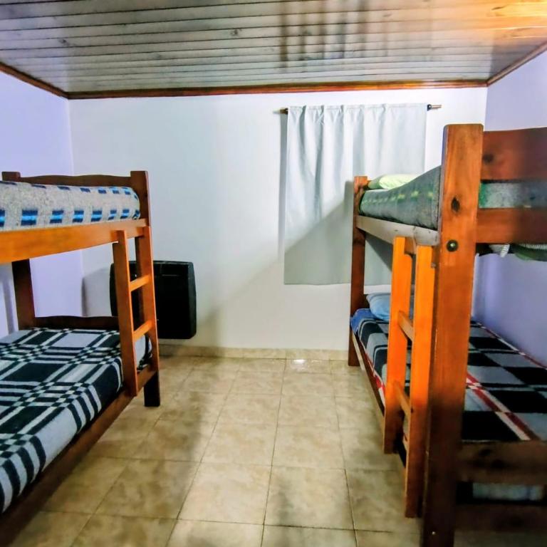 Hostel Glaciar Marconi I - Habitación Compartida Mixta - 4 camas - 7