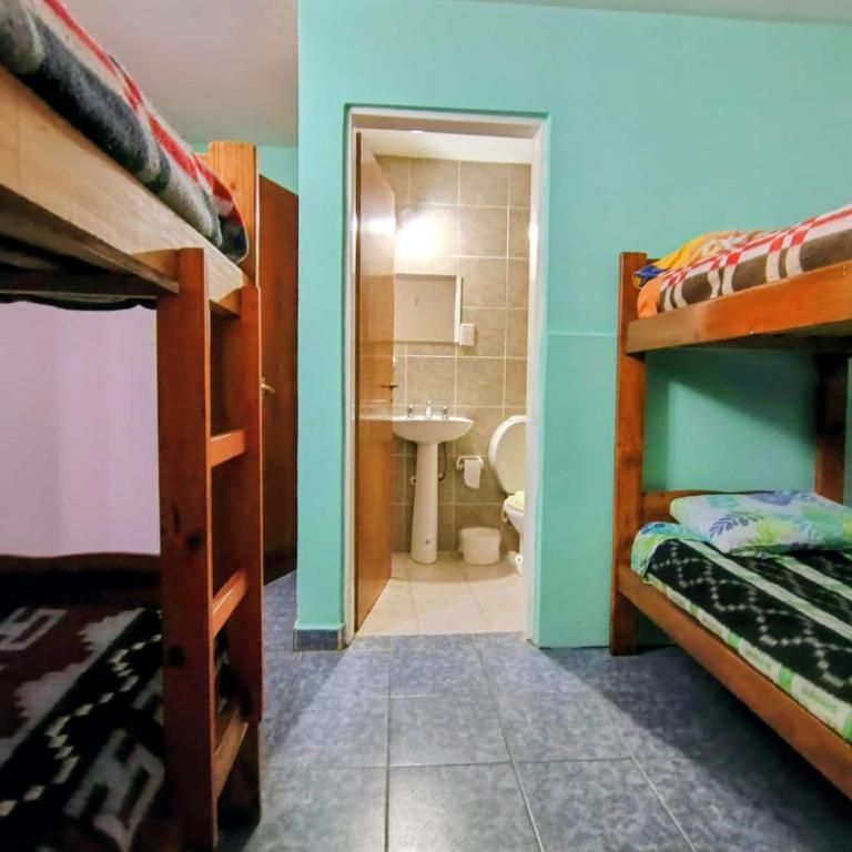 Hostel Glaciar Marconi I - Habitación Compartida Mixta - 4 camas - 3