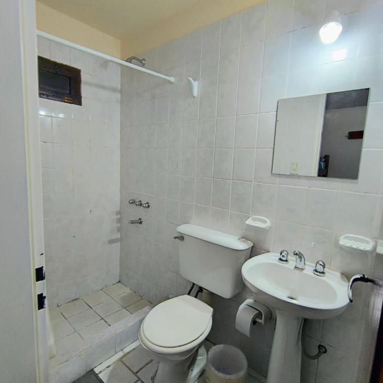 Hostel Glaciar Marconi I - Habitación Compartida Mixta - 4 camas - 2