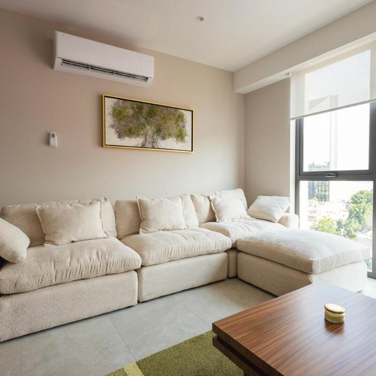 Guadalajara Skyline Retreat - Three-Bedroom Apartment - 21