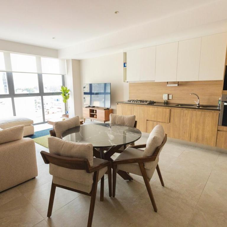 Guadalajara Skyline Retreat - Three-Bedroom Apartment - 42