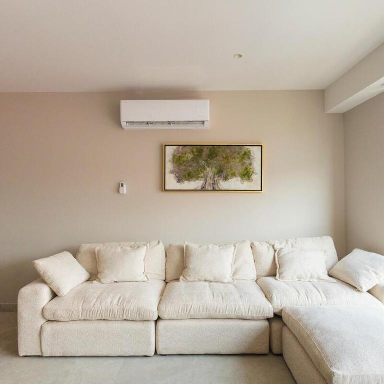 Guadalajara Skyline Retreat - Three-Bedroom Apartment - 48