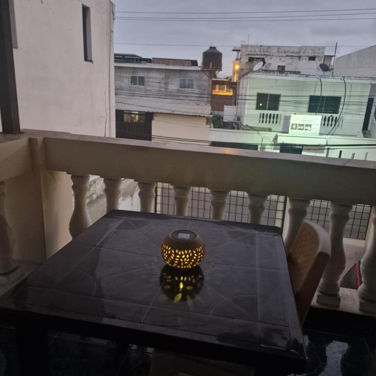 Casa Blanca alojamientos - Habitación con cama grande y balcón - 11