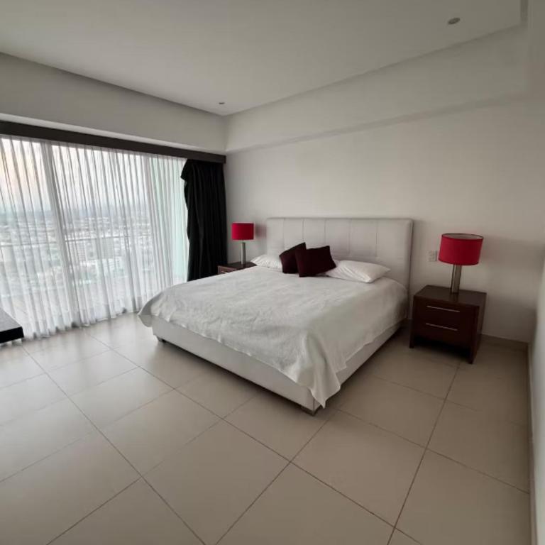 Icon Vallarta - Apartamento de lujo de 4 dormitorios - 2